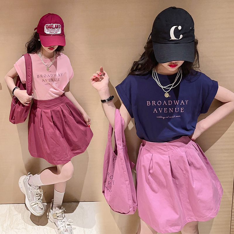 Summer girls short skirt suit new middle and large children cotton letters T-shirt trend casual loose children's suit ราคา  367 บาท*ส่งฟรี