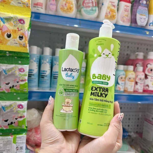 Tắm gội cho bé Lactacyd Baby Extra Milk 500ml