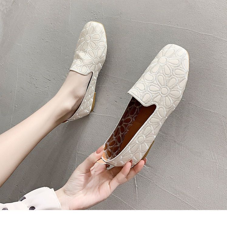 Square Toe Shoes 2023 Summer New Embroidered Hollow Women's Shoes Flat Bottomed Bean Shoes - 1