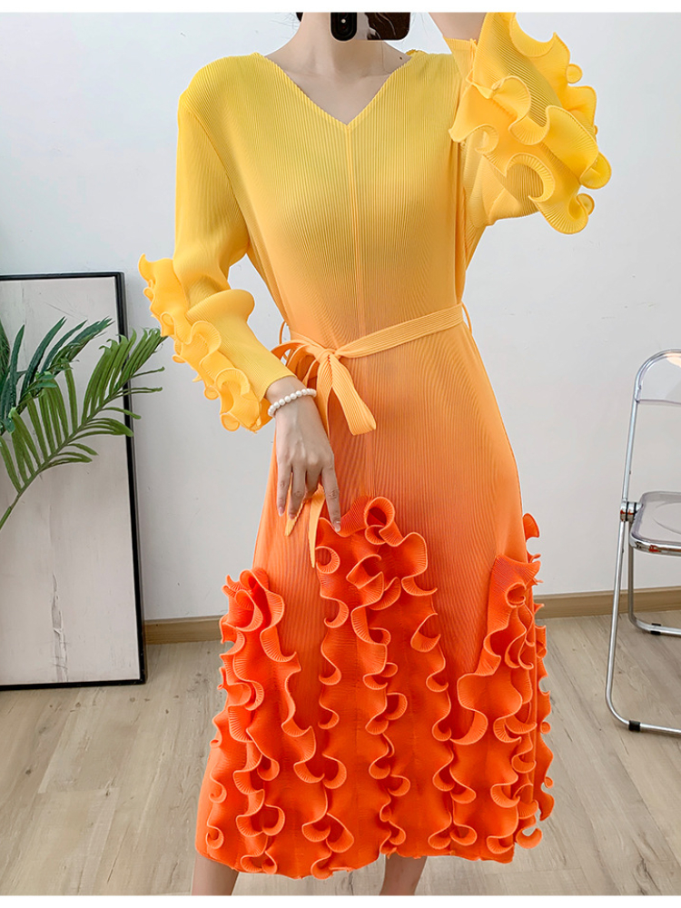 Miyake Pleated Gradient Color Wood Ear Long Dress 2024 Summer Belt Fashion Versatile V-neck Party Women's Wear