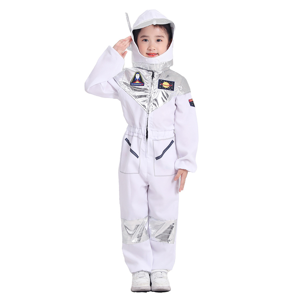 Lễ hội Halloween biểu diễn bên chơi trang phục trẻ em phi hành gia không gian biểu diễn sân khấu mẫu giáo