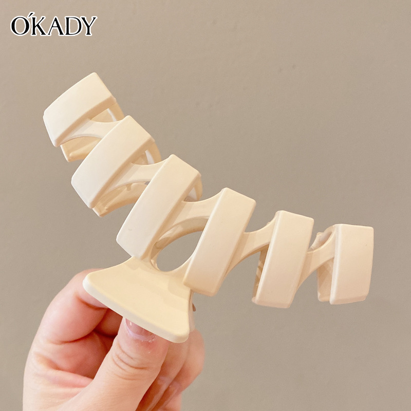 OKADY Grip Large Hair Clip Female Elegant Graceful High-Grade Sense Shark Clip Back Head Hair Volume More than Hair Clip Hairpin ราคา 9 บาท*ส่งฟรี
