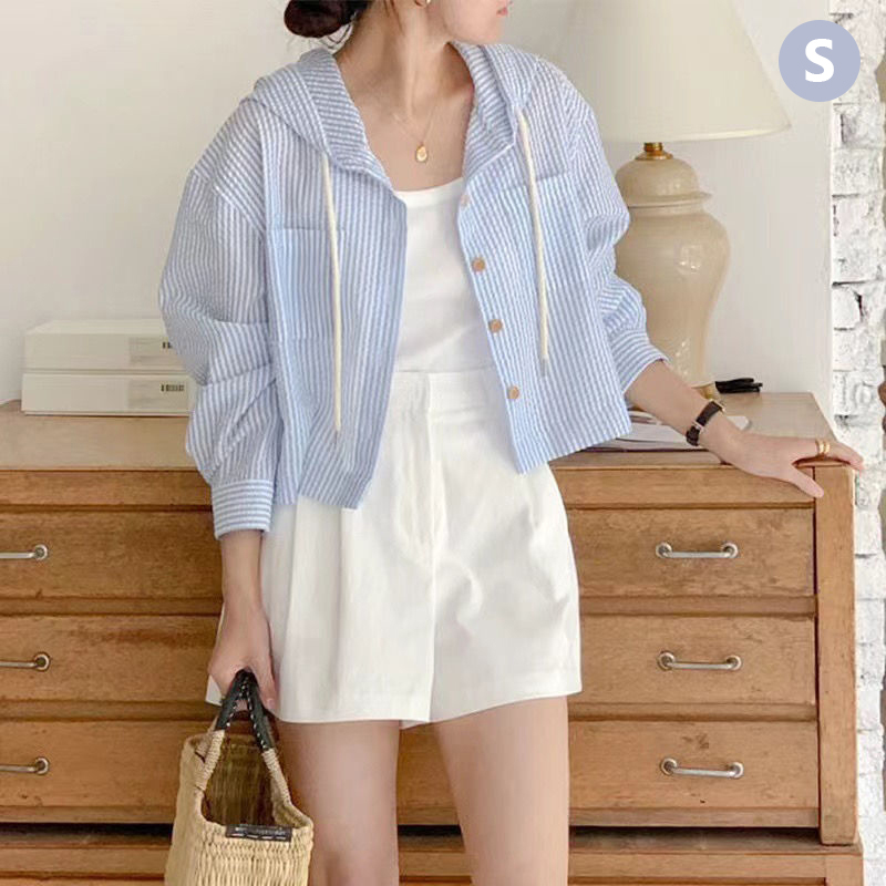 เสื้อเชิ้ตลายทางอเนกประสงค์สำหรับฤดูร้อนเสื้อเชิ้ตแขนสั้นหลวมแขนยาวมีฮู้ด ราคา 122 บาท*ส่งฟรี