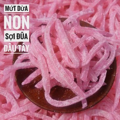 Mứt Dừa Non Sợi Vị Dâu - Siêu Ngon 100G / 250G / 500G