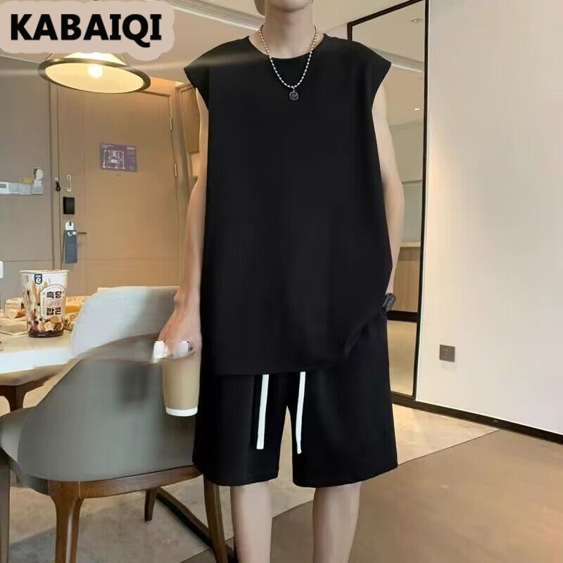 ชุดเสื้อยืดและกางเกงขาสั้นสามรูสีทึบแฟชั่นฤดูร้อนของผู้ชาย ราคา 153 บาท*ส่งฟรี