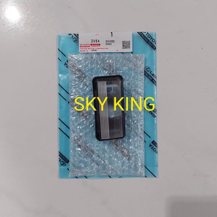 PROMO LAMP LAMPU PELAT PLATE PLAT NOMOR PINTU BAGASI BELAKANG BACK DOOR REAR TOYOTA LAND CRUISER LANDCRUISER LC VX 100 VX100 LC100 CYGNUS LEXUS LX470 LX 470 LC PRADO LC VX 200 VX200 LC200 - retrosale Harga 1,187,000 rupiah*Gratis Ongkir