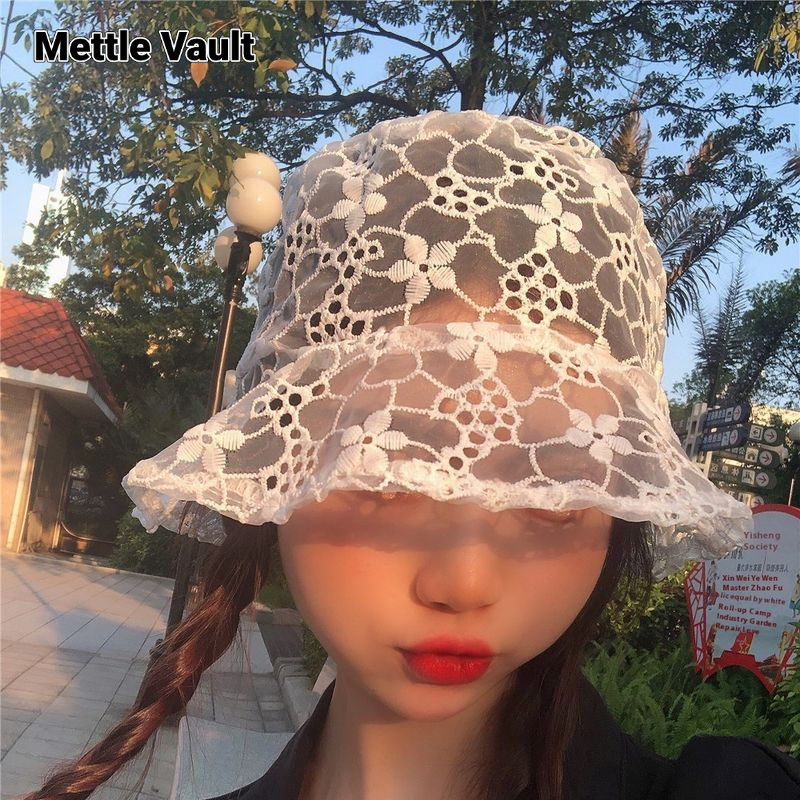 Mettle Vault Stylish and Comfortable White Lace Bucket Hat for Any Occasion ราคา 174 บาท*ส่งฟรี