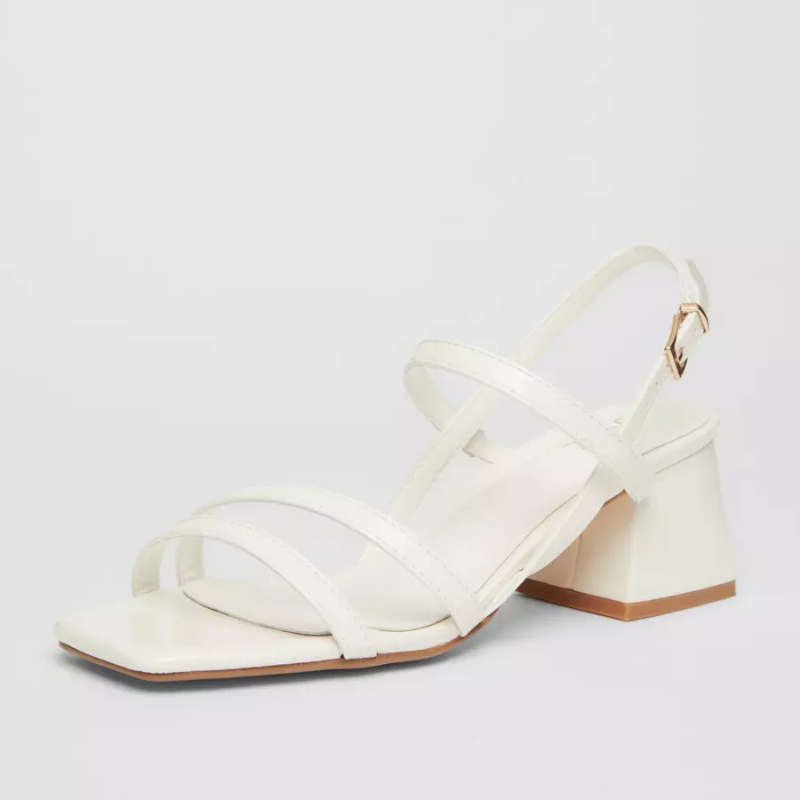 [สงกรานต์ เฟสติวัล]ใหม่รองเท้าแตะผู้หญิงรองเท้าส้นสูงสวมรองเท้าส้นหนาคำเดียวกับกระโปรงขนาดเล็กและรองเท้าส้นกลาง Songkran Festival ราคา 899 บาท*ส่งฟรี