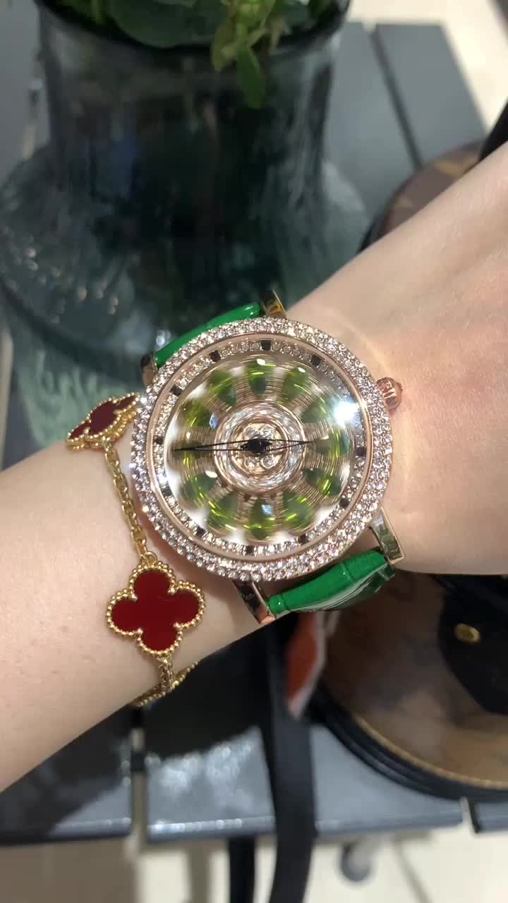 GOOD LUCK Spinning Pretty Colorful Crystals Watches Women Leather