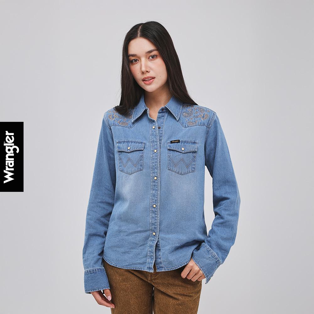 WRANGLER Beyond Indigo Collection Women's Long Sleeve Denim Shirt Regular Fit Model WR S426WSHLN22 ราคา 1,793 บาท*ส่งฟรี