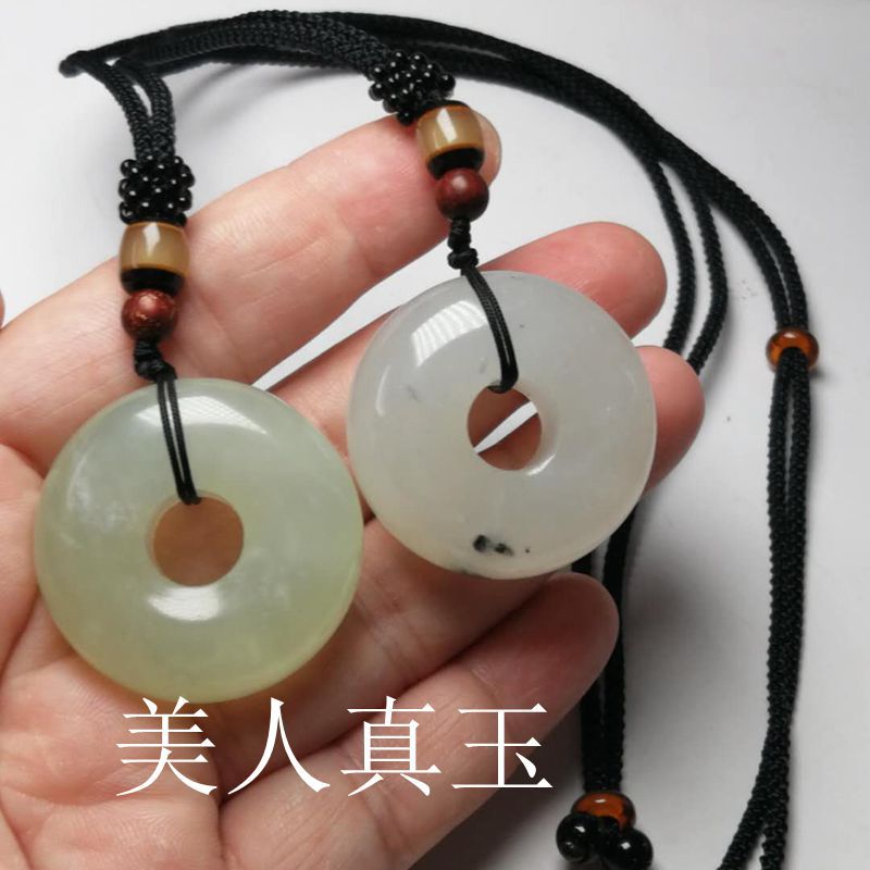 Màu gốc tự nhiên Liêu Ninh Xiuyu Kích thước lớn Bình an bánh mì vòng nút thủ công mỹ nghệ ngọc mặt dây chuyền