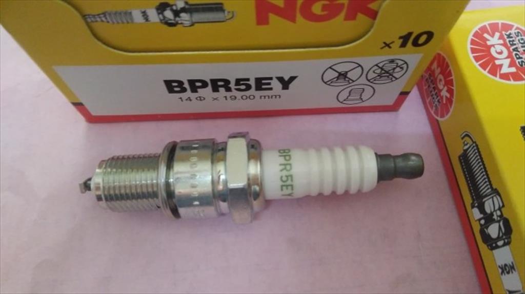 Busi Spark Plug Mobil Toyota Kijang Krista 1.8 BPR5EY NGK Asli Harga 27,599 rupiah*Gratis Ongkir