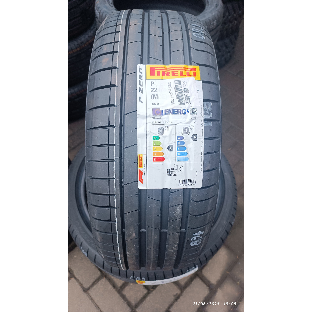 PROMO Pirelli P-ZERO RFT Size 225/40 R19 93Y XL - Ban Mobil BMW Seri 1/3, Mini Cooper S / JCW, Mercy Harga 6,910,000 rupiah*Gratis Ongkir