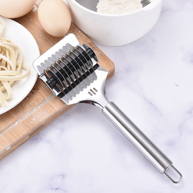 Dụng cụ cắt sợi mì tiện dụng - 12340