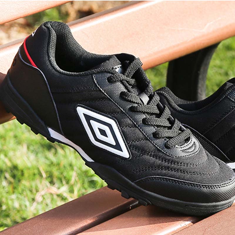 Men's Sports Shoes and Sneakers: everyday and Running Shoes - Umbro Italia