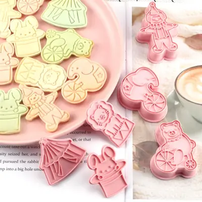 CEMOMEF Kitchen Pastry Plastic DIY Cute Plunger Animals Baking Tools Biscuit Mold Stamp Press Cookie Cutters Set