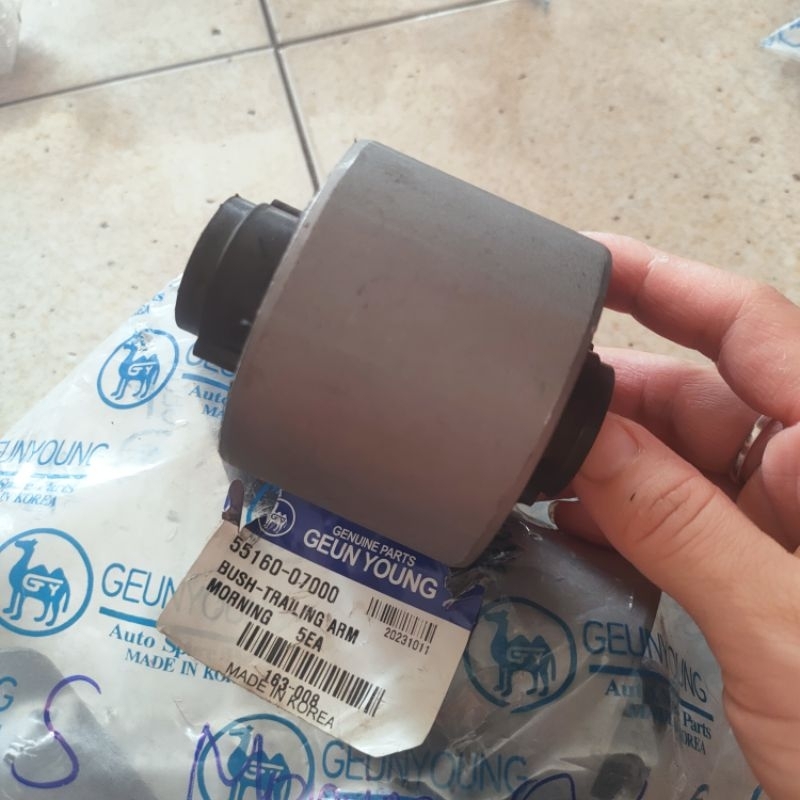 Cao su cầu sau Kia Morning 2004-2011 Made in Korea
