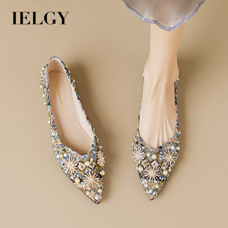 IELGY Retro soft shoes women's summer niche design sense pumps plus size women ราคา 1,005 บาท*ส่งฟรี