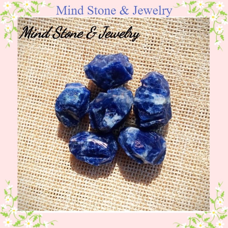 Viên đá thanh tẩy Sodalite nhiều góc cạnh
