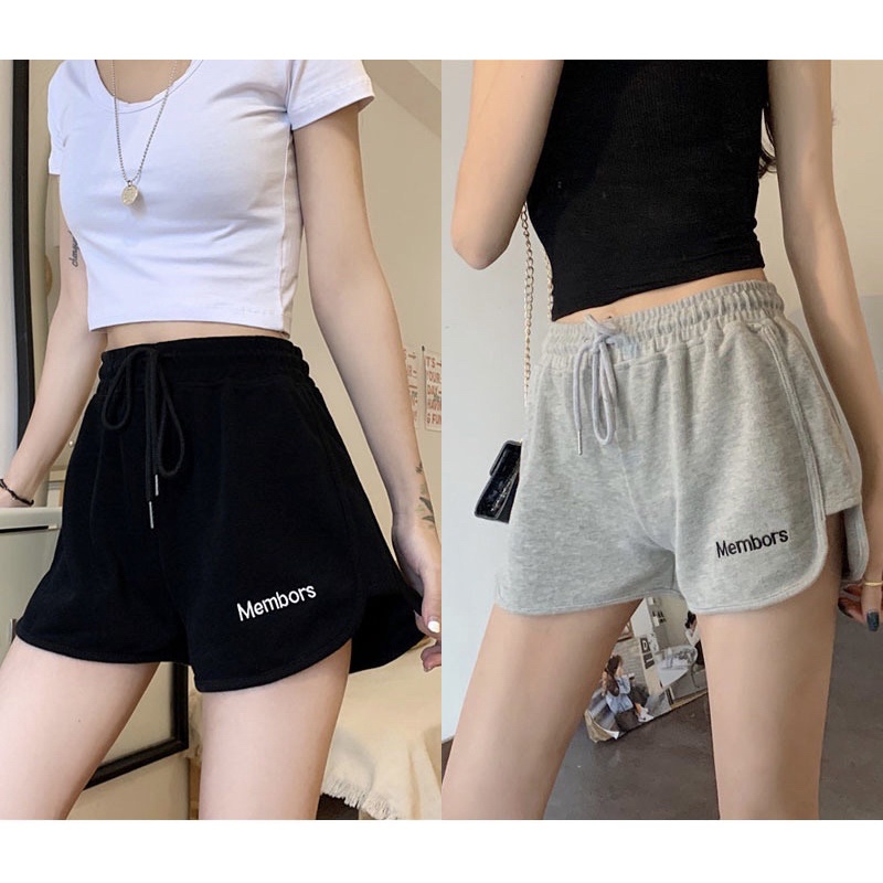 Quần Short Viền Thêu Chữ
