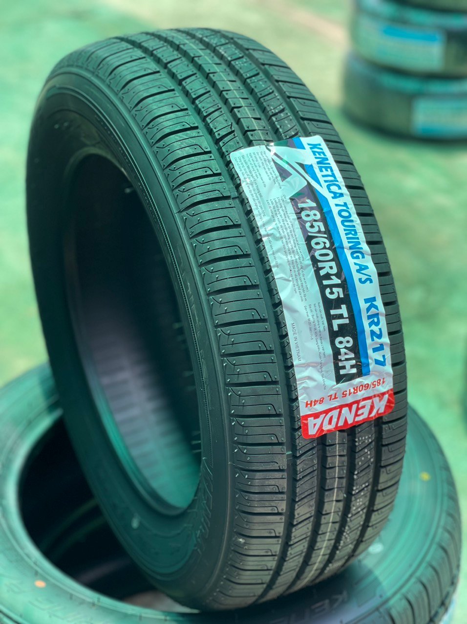 Lốp xe Kenda 185/60R15 KR217