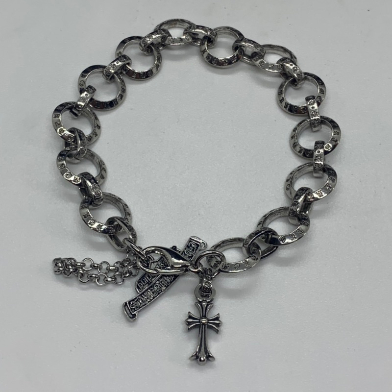 Vòng tay unisex Chrome Heart bạc fullbox .