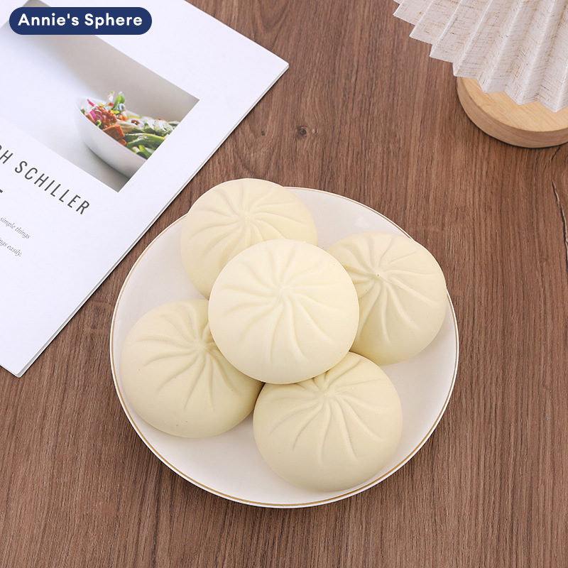 Annie's Sphere Squeezy Toy Simulated Steamed Bread, Relieves Stress, Fun to Play With, Realistic Simulation of Food. ราคา 59 บาท*ส่งฟรี