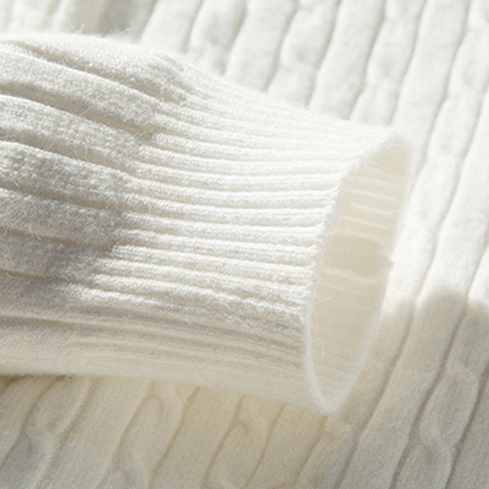 SR ® Herren-Langarmpullover, elastischer Pullover, gemütlicher Herren-Pullover mit hohem Kragen, weicher, warmer Strick für Herbst und Winter, kleiner als 617_voghion.com