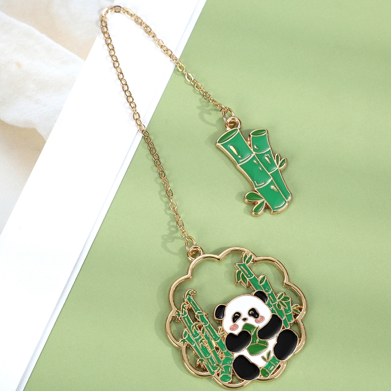 1PC Panda Bookmark tinh tế mặt dây chuyền kim loại đơn giản sáng tạo Bookmark văn phòng phẩm quà tặng phim hoạt hình gấu trúc văn phòng phẩm đồ dùng học tập