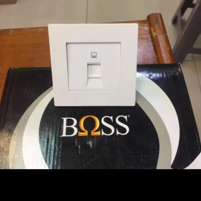 OUTLET DATA CAT 6 MERK BOSS PURO B1000 TIPE B 1031 CAT 6- Shelishop13 Harga  146,000 Ringgit*Penghantaran Percuma