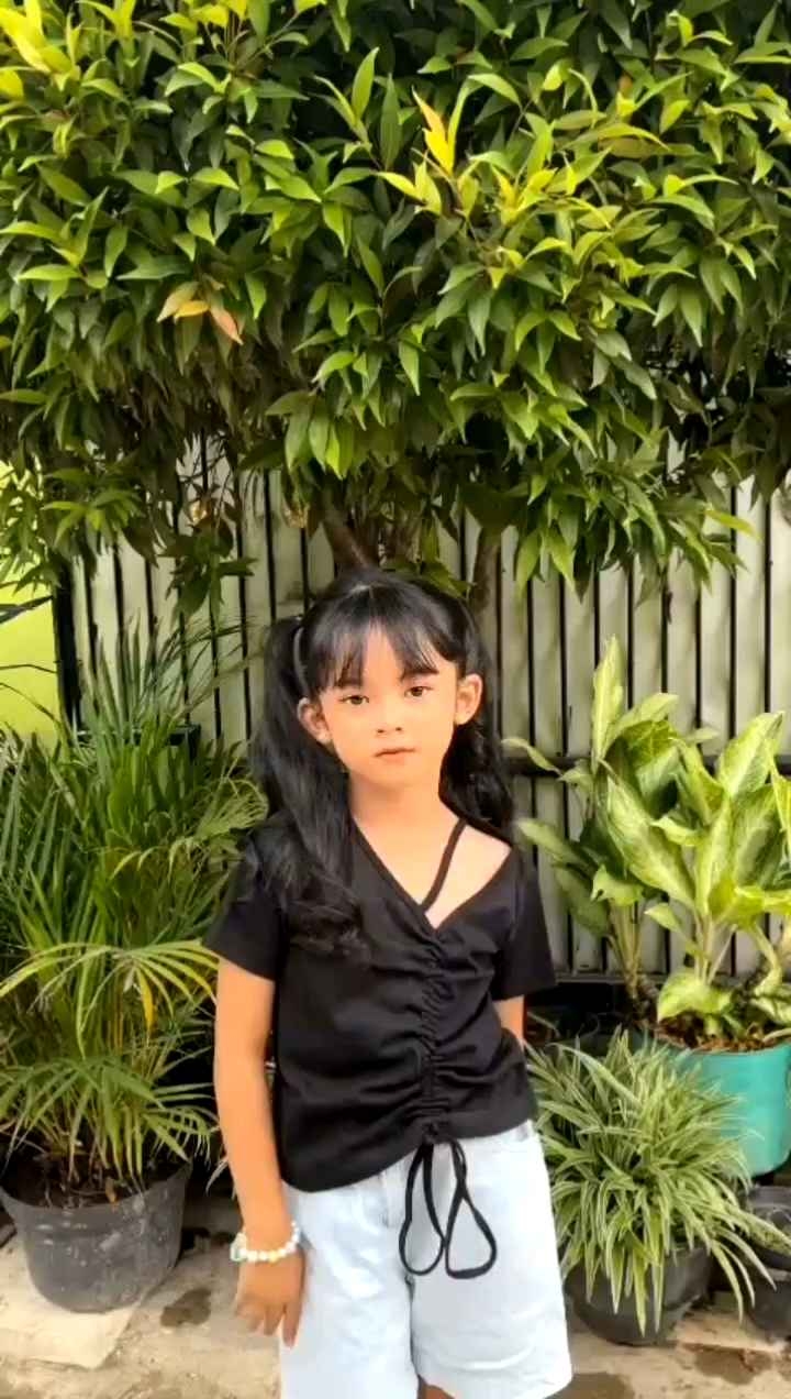 Kaos Sabrina Serut Anak Perempuan Umur 2 -7 Tahun