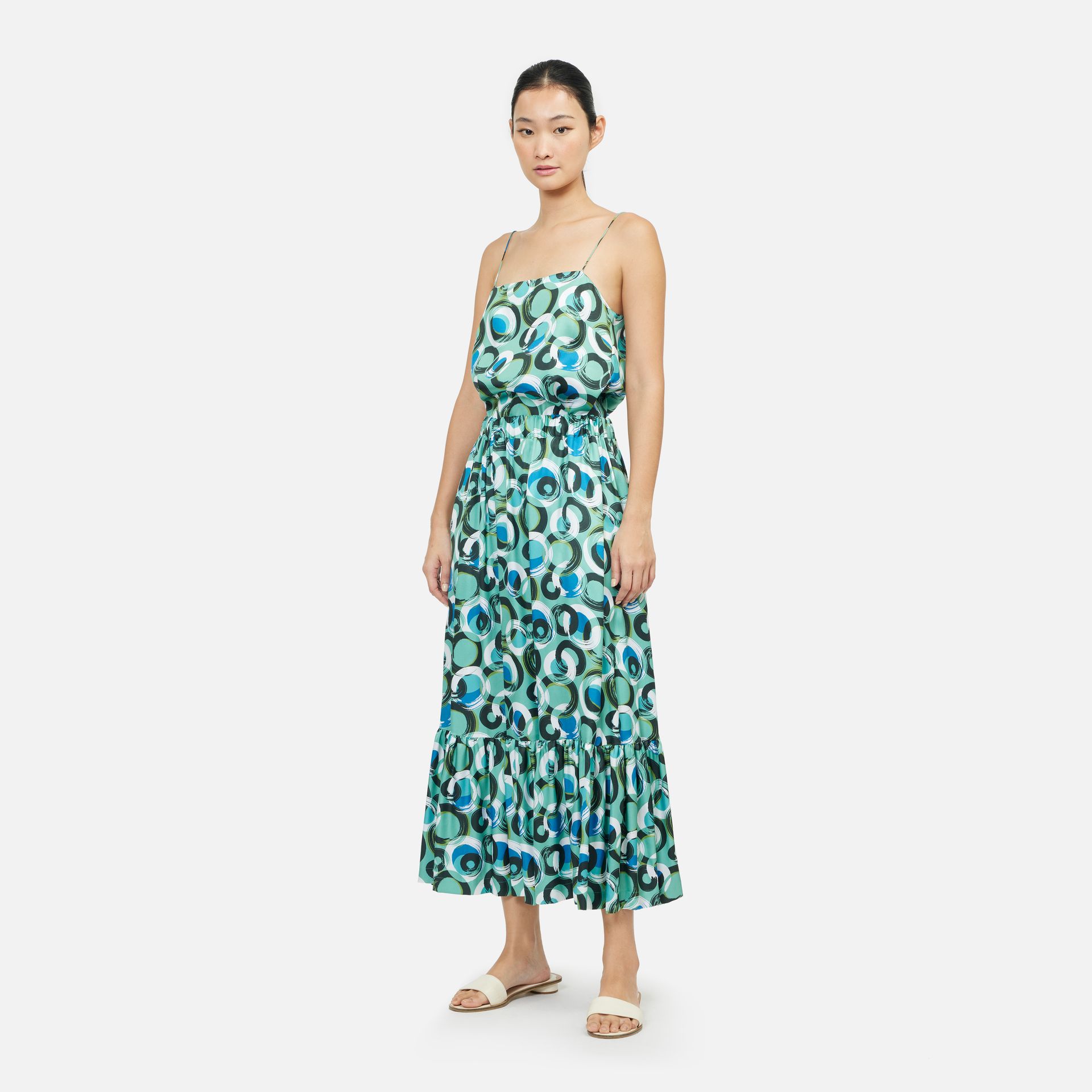 Circle Brush Silk Twill Spaghetti Camisole - Green ราคา 1,950 บาท*ส่งฟรี