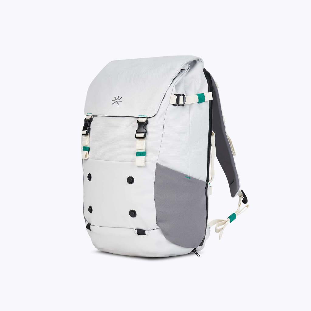 Tropicfeel Shell Backpack กระเป๋าเป้เดินทาง (2391221U094) ราคา 8,100 บาท*ส่งฟรี