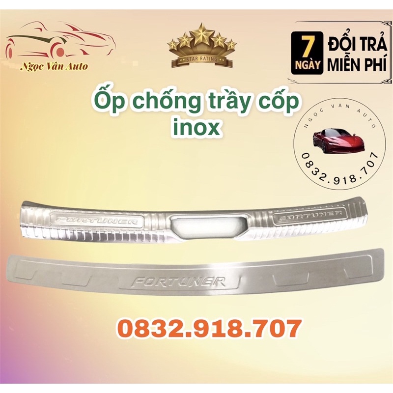 Ốp chống trầy cốp Toyota Fortuner 2017 - 2023 - Mẫu INOX "