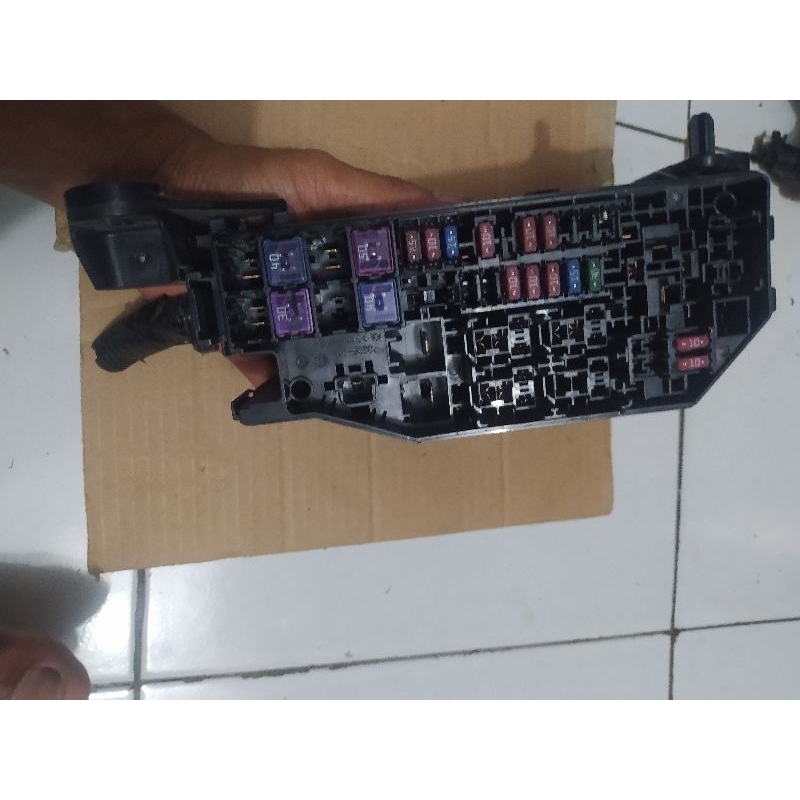 box sekring avanza xenia 2012-2015 original100% Harga 605,000 rupiah*Gratis Ongkir