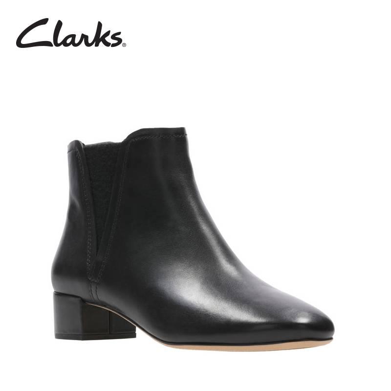 clarks flat boots women