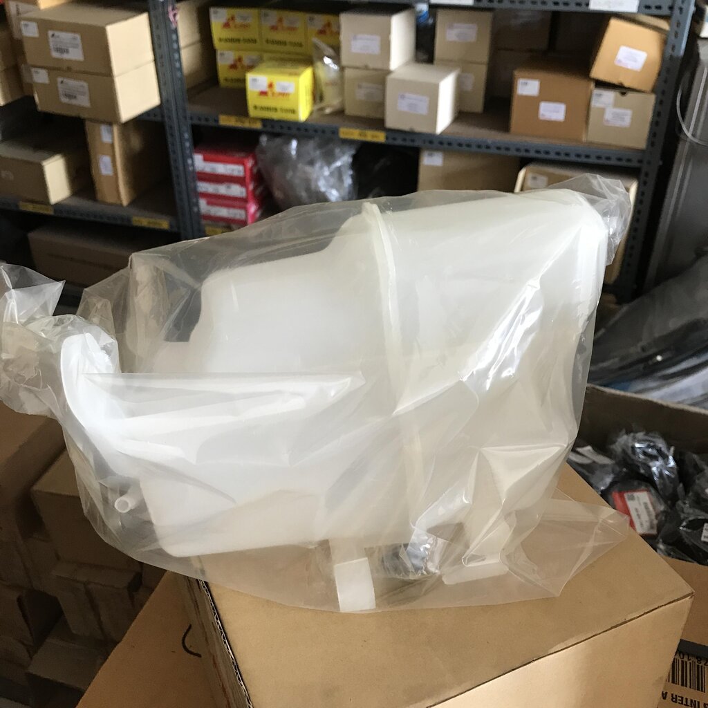 กระป๋องพักน้ำ NISSAN NAVARA NP300 นิสสัน นาวาร่า S.PRY J89 / 21710-4JN0A ราคา 1,464 บาท*ส่งฟรี