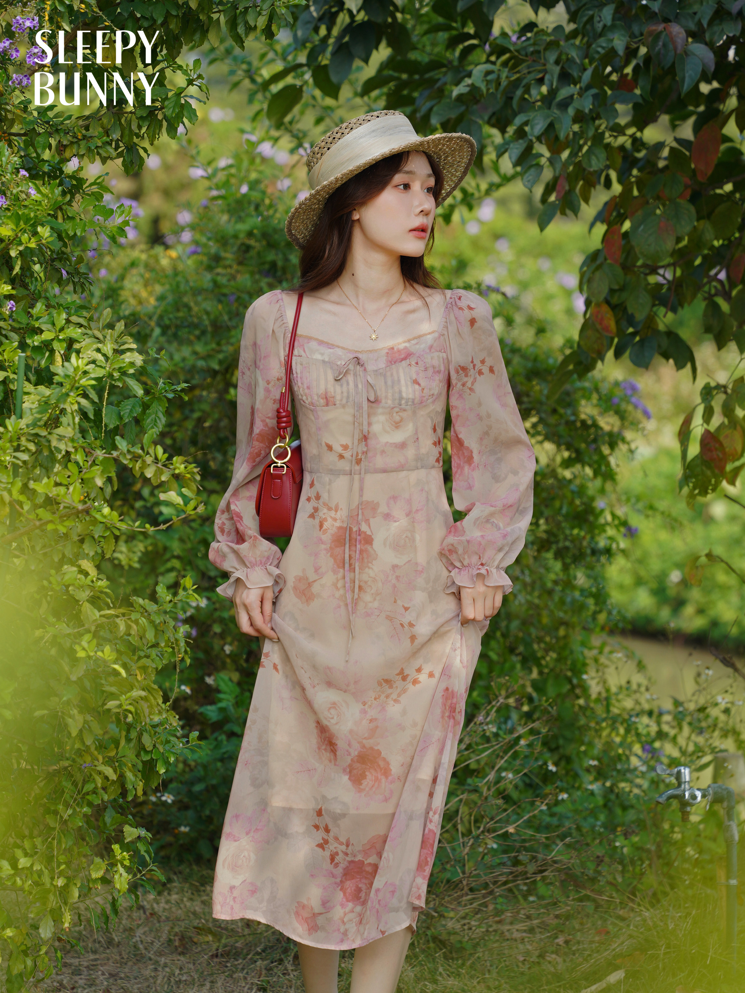 SLEEPY BUNNY Romantic Off-Shoulder Long Sleeve Chiffon Dress for Women–Vintage Rose Print, High Waist Slim Fit, French-Inspired Elegant Style ราคา 1,562 บาท*ส่งฟรี