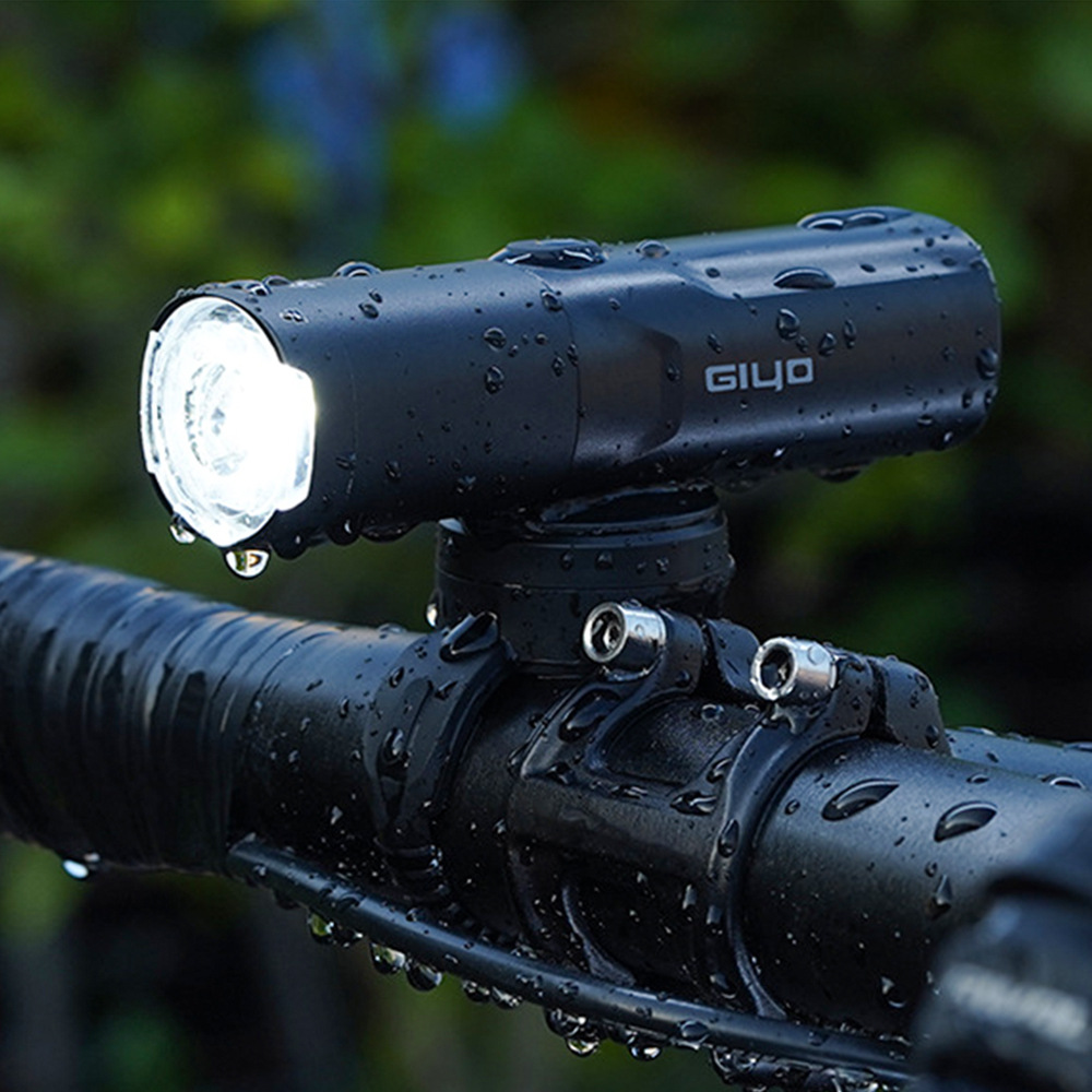 GIYO 800LM Bike Headlight 6 Light Modes Rotatable Lens USB Charge IP66