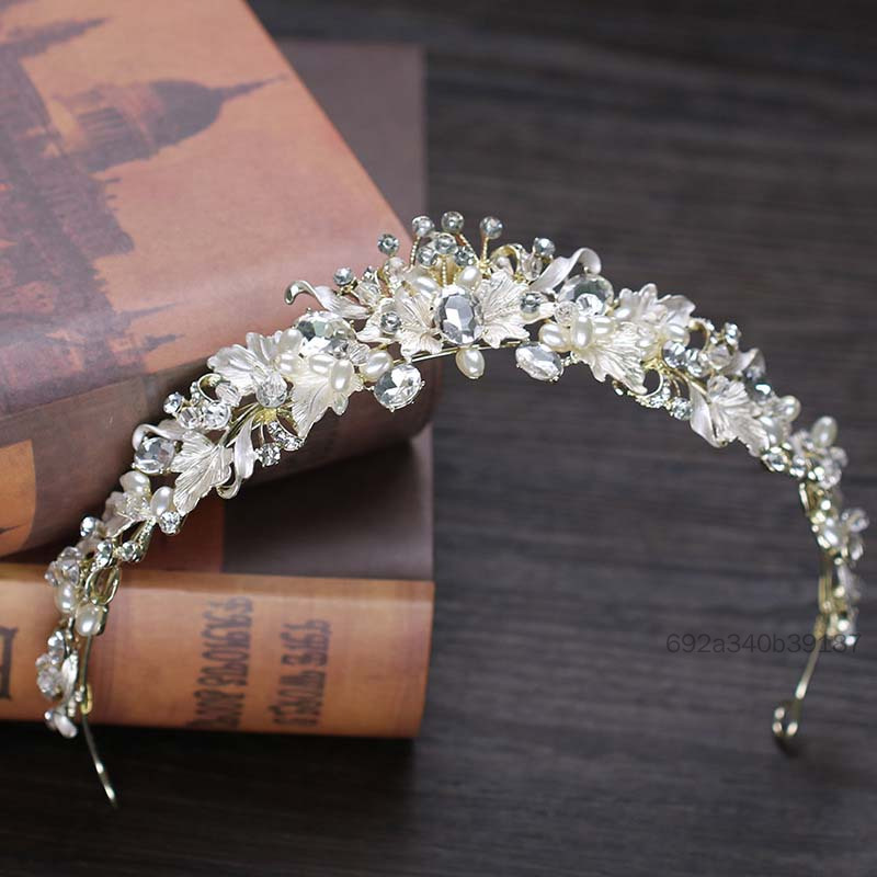 Retro Gold Silver Alloy Rhinestone Floral Crowns Crowns Tiara Tiara Crystal Crystal Crown Crown Wedding Hair Dair TF-Hom-TH ราคา 279 บาท*ส่งฟรี
