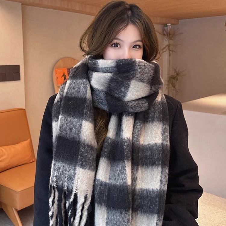 Khăn quàng cổ nữ mùa đông 2024 khăn quàng đôi ấm áp kẻ ca rô màu trắng và đen kết hợp đơn giản mới