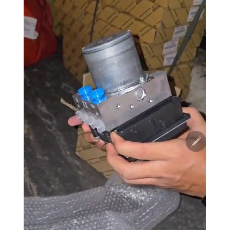 aktuator actuator modul ABS rem depan Alphard Vellfire 44050-58120 ORI Harga 36,410,000 rupiah*Gratis Ongkir