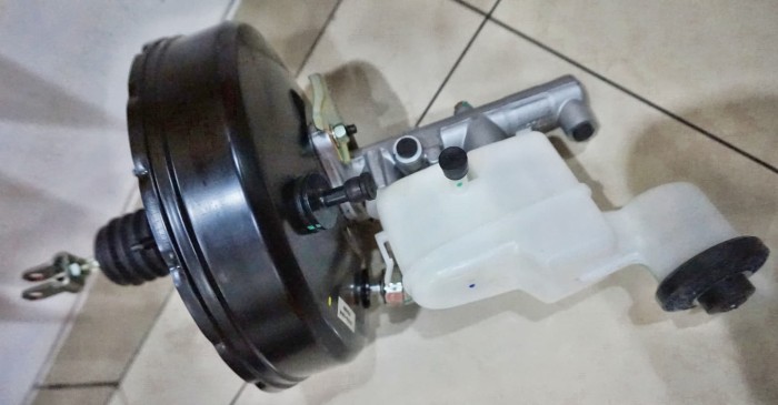 BRAKE BOOSTER MASTER REM TOYOTA INNOVA FORTUNER HILUX DIESEL MANUAL Harga 5,346,600 rupiah*Gratis Ongkir