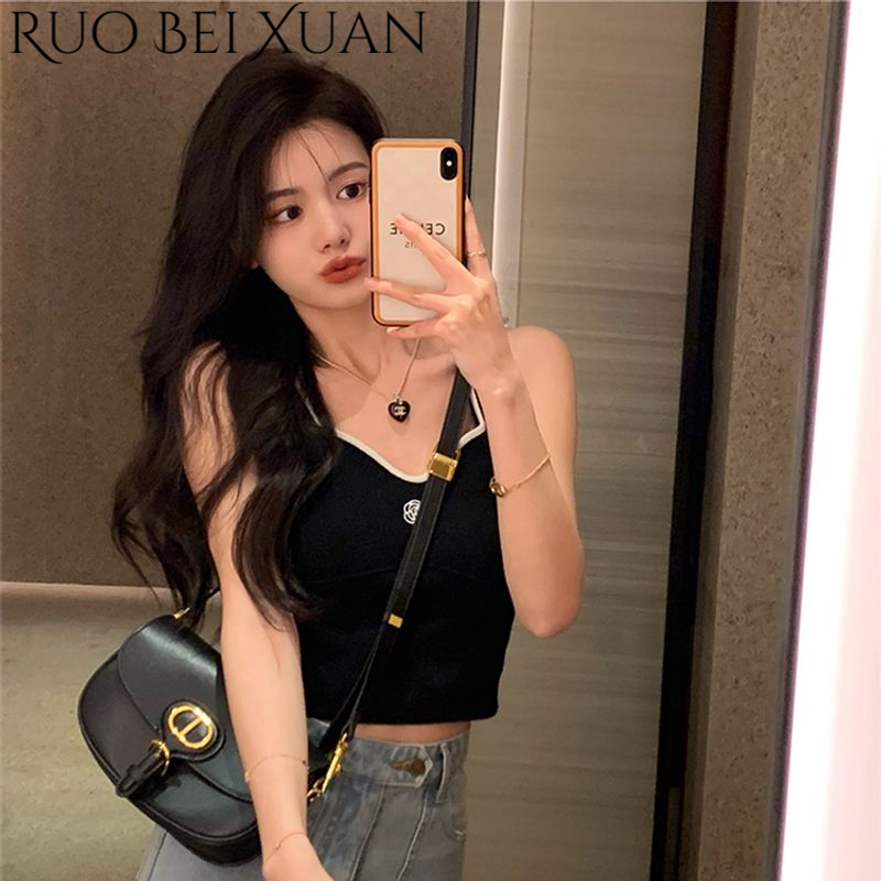 Ruo Bei Xuan Women's Knitted off-the-Shoulder Short Top ราคา 72 บาท*ส่งฟรี