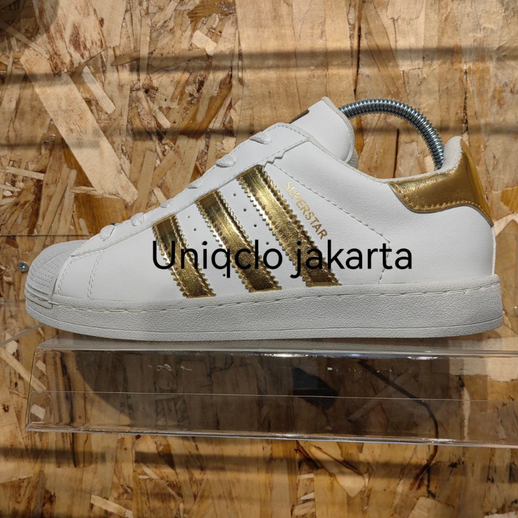 Harga adidas hotsell superstar floral