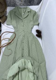 Đầm caro cổ vest nút bọc dáng dài