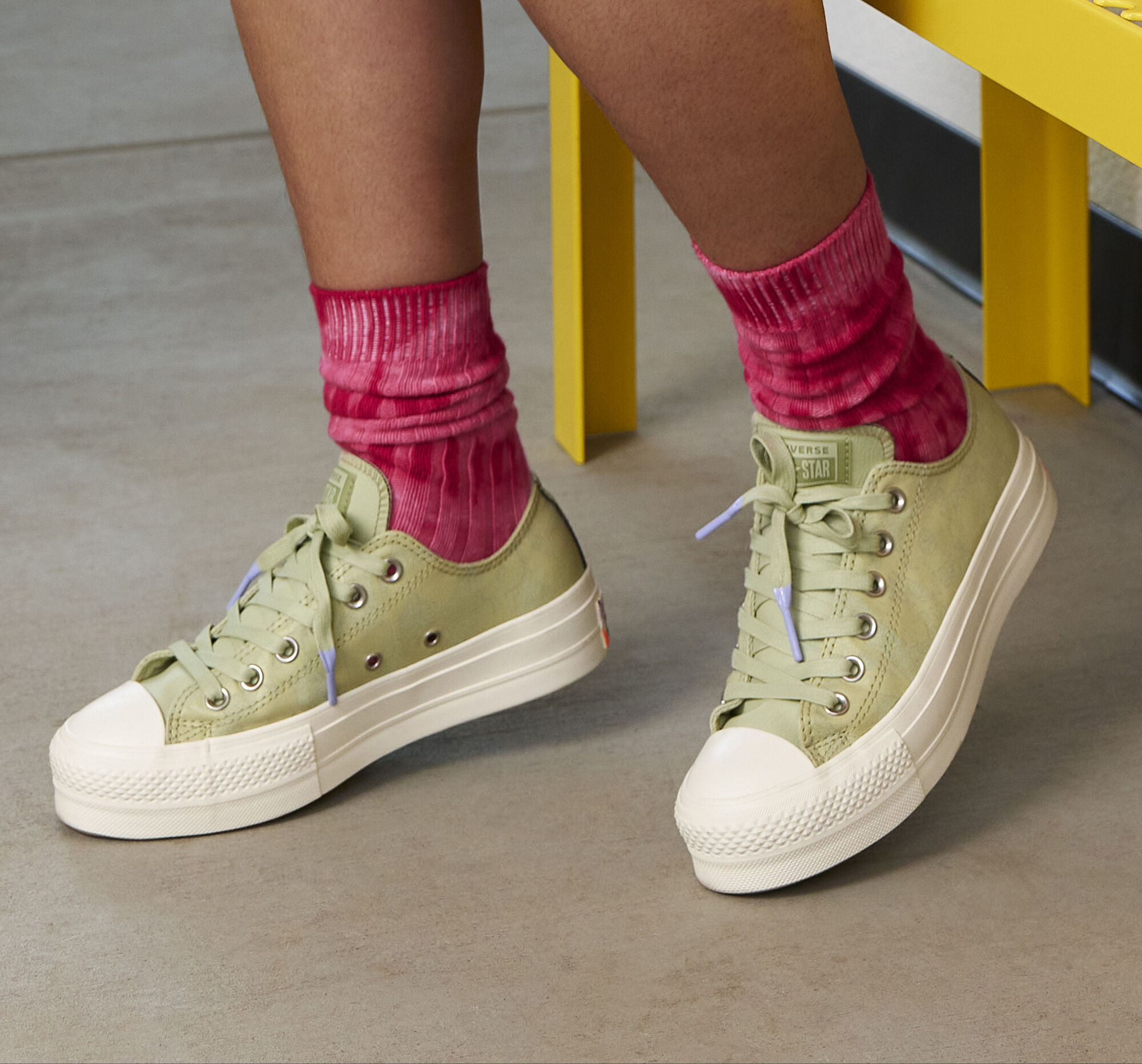 olive converse platform