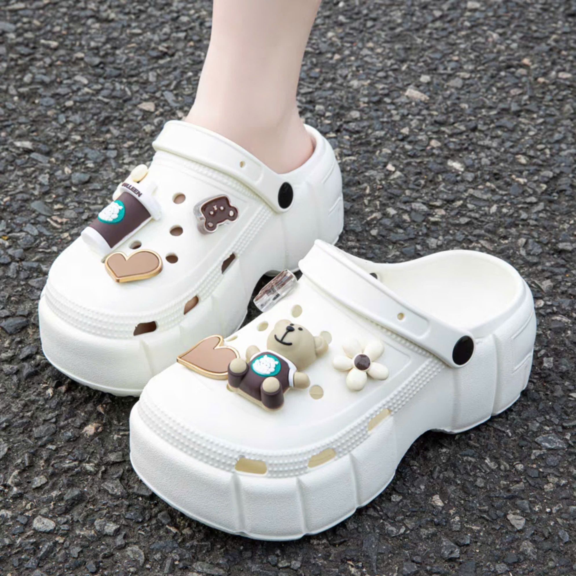 Dép Sục cross nữ đế cao 6cm Kèm Sticker gấᴜ Trà Sữa Tim Dễ Thương Siêu Nhẹ Chống Trơn Trượt SUCGAUTRA3
