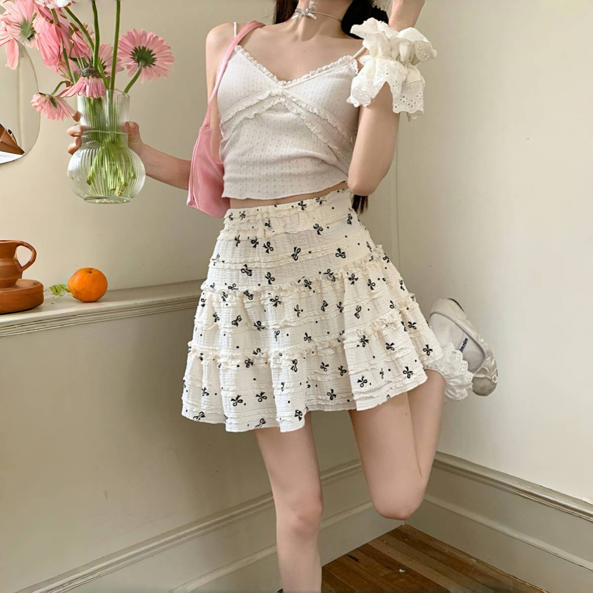 2025 ฤดูใบไม้ผลิใหม่สไตล์หวานสลิมเอวสูงกระโปรงทรงเอลูกไม้ดีไซน์ ราคา 109 บาท*ส่งฟรี