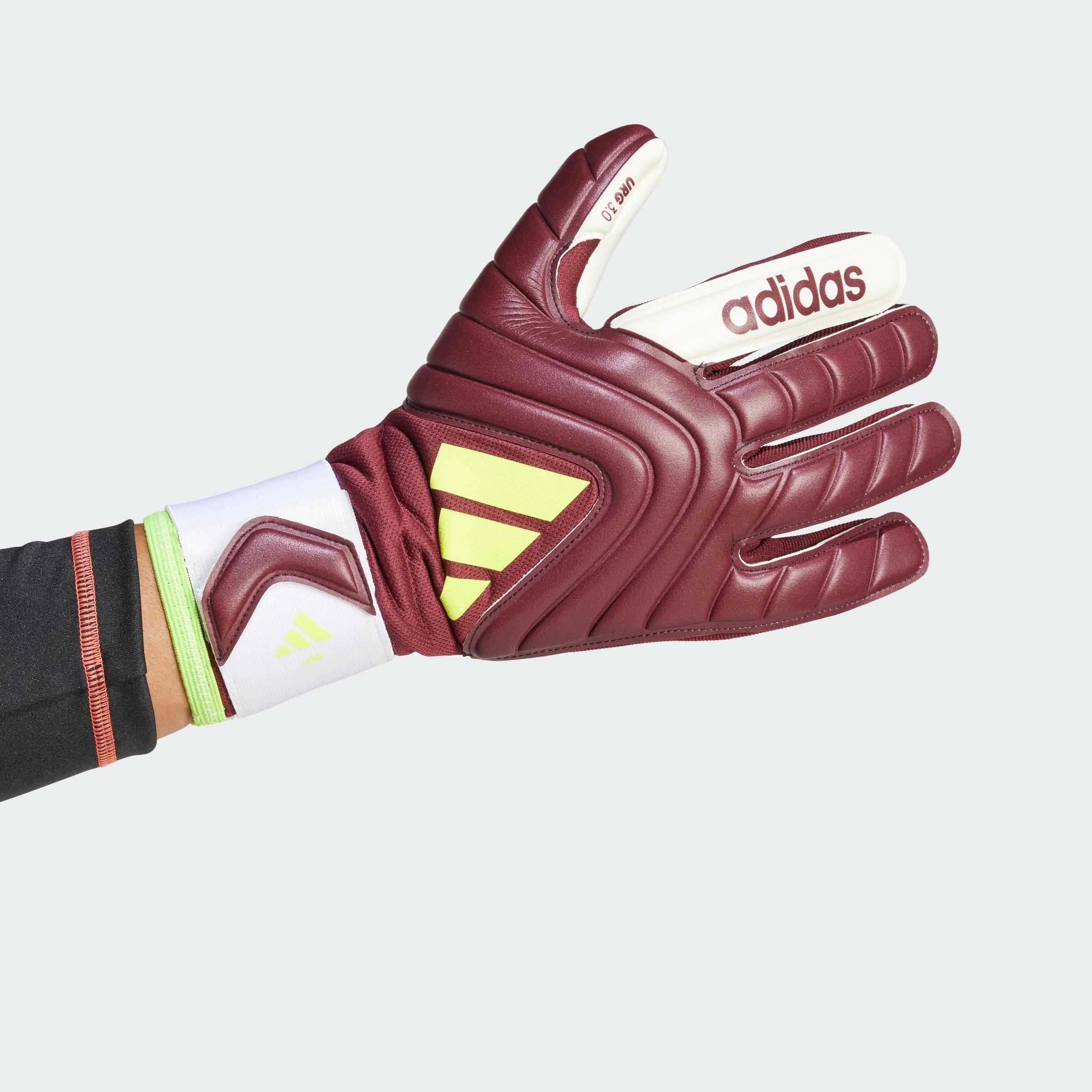 adidas ฟุตบอล ถุงมือผู้รักษาประตู Copa League Unisex สีแดงเบอร์กันดี IQ4012 ราคา 1,200 บาท*ส่งฟรี